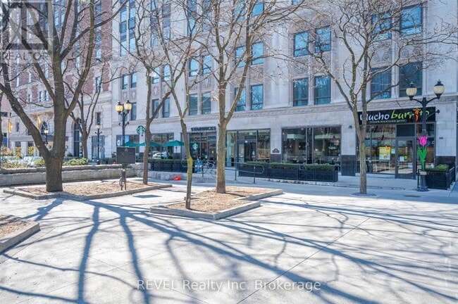 Photo - 112 King St E Unité 907