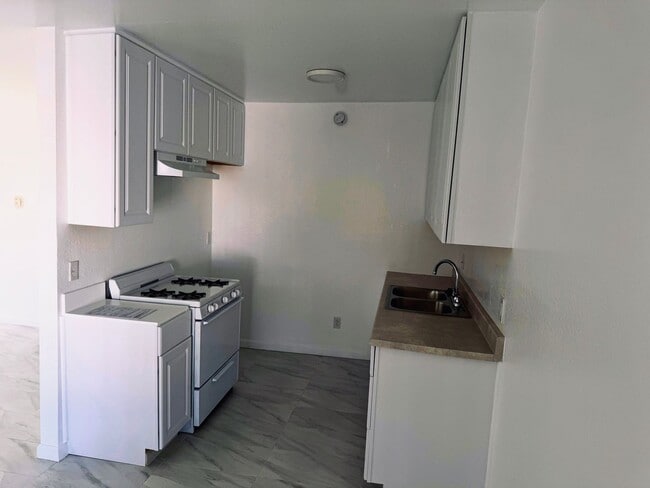 Building Photo - Septo