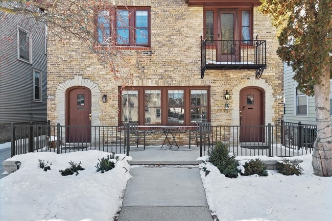 Photo - 2509-2511-2511 N Cramer St Unidad 2511 N Cramer St