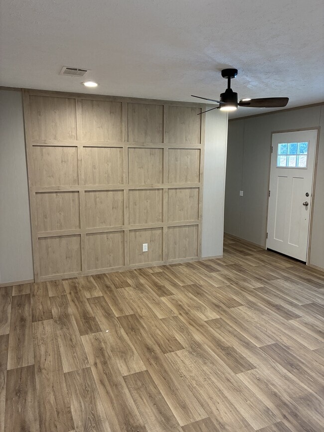 Photo - 120 Charles Pl