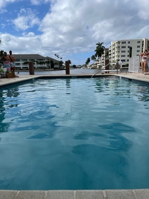 Waterfront pool - 3301 NE 32nd Ave Unit 403