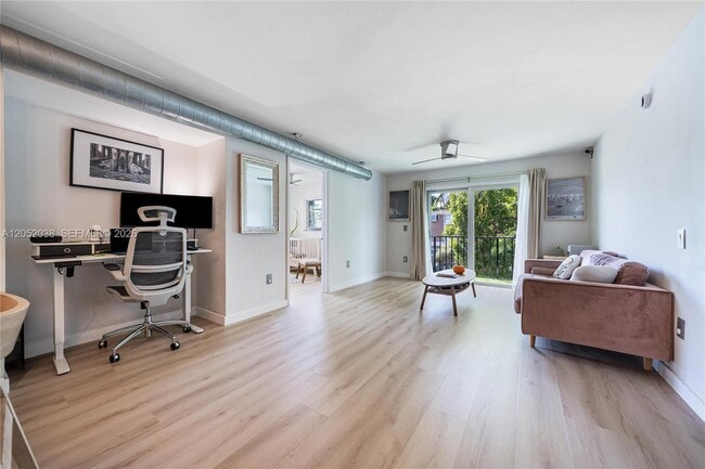 Photo - 1900 Meridian Ave Unit 204