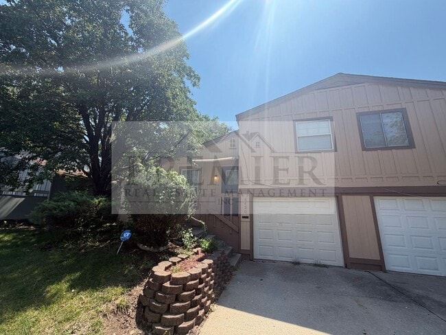Building Photo - 8430 Lane Pl