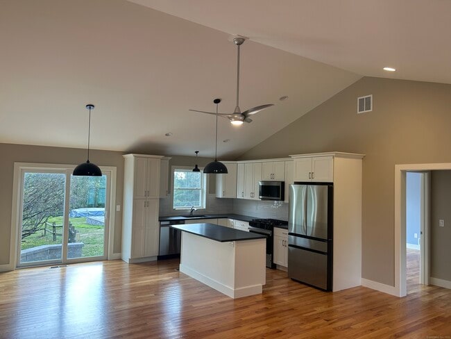 Photo - 183 Knowlton Hill Rd