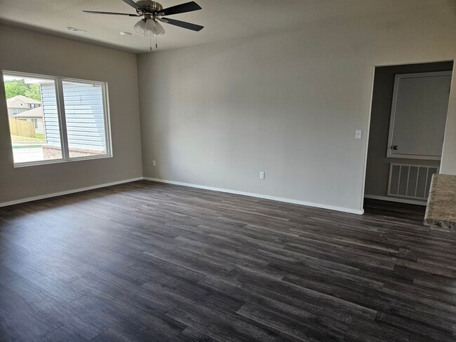 Photo - PRE-LEASING FOR AUG 10 MOVE-IN - Newer 4 bedroom / 2 bathroom home!