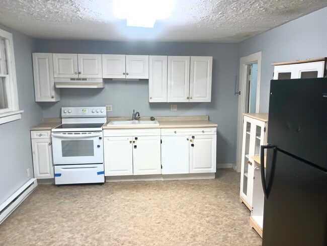 Photo - 227 S Main St