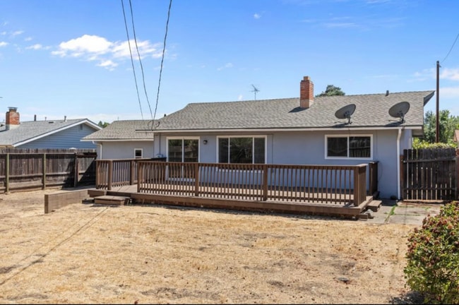 Photo - 118 Montrose Ct