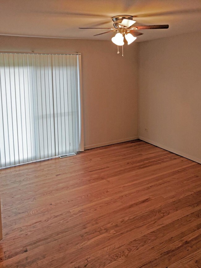 Photo - Division Falls Apartments