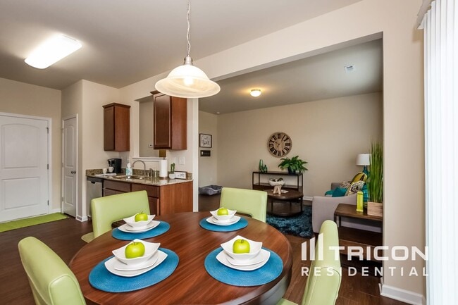 Photo - 2035 Aragon Lane