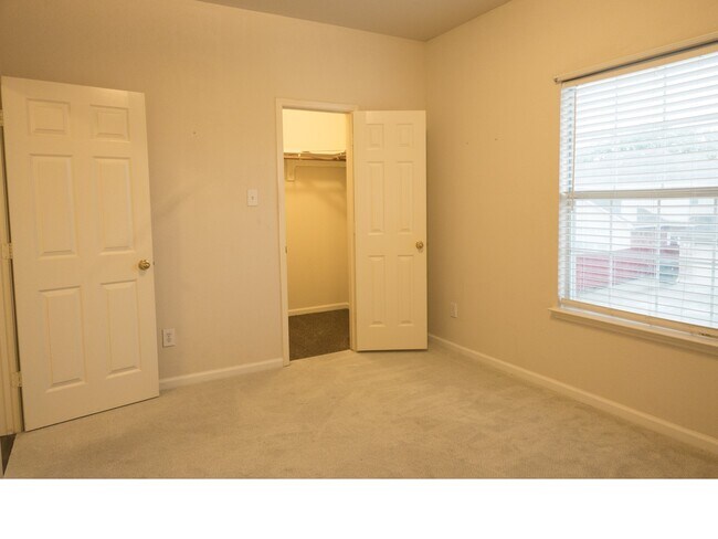 Photo - 4325 Palmdale Dr