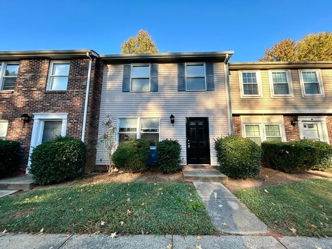 Building Photo - 7620 Holly Grove Ct