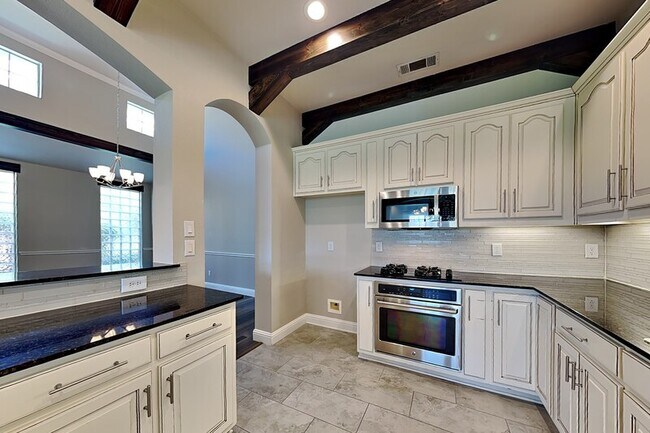 Photo - 2120 Stone Creek Dr