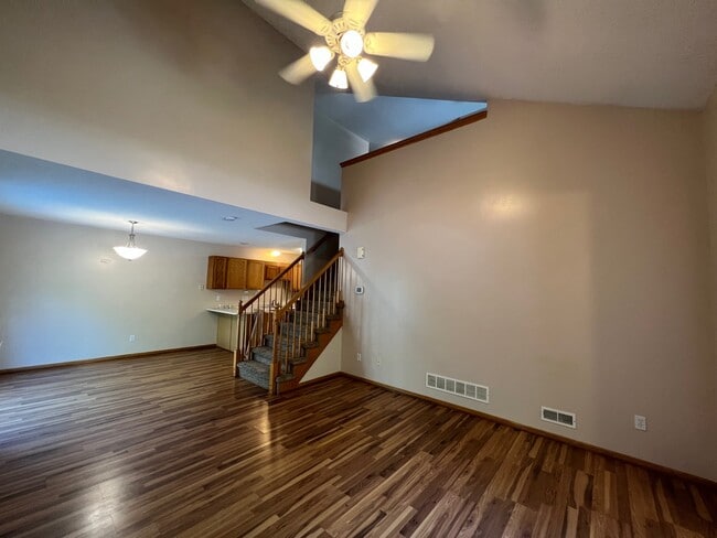 Photo - 6855 Woodland Ave