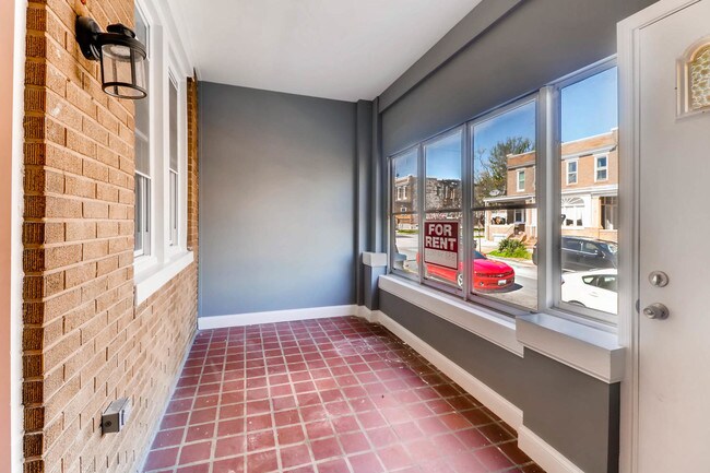 Front Porch - 408 Bonsal St