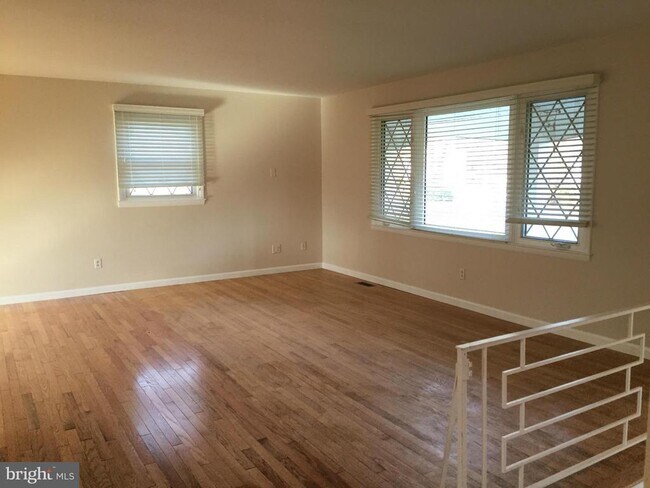 Photo - 9221 W Stayman Dr