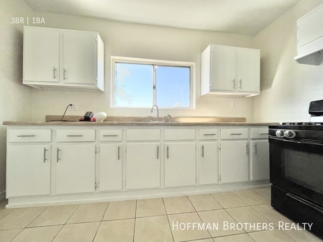 Photo - 625 W Vernon Ave Unit 2