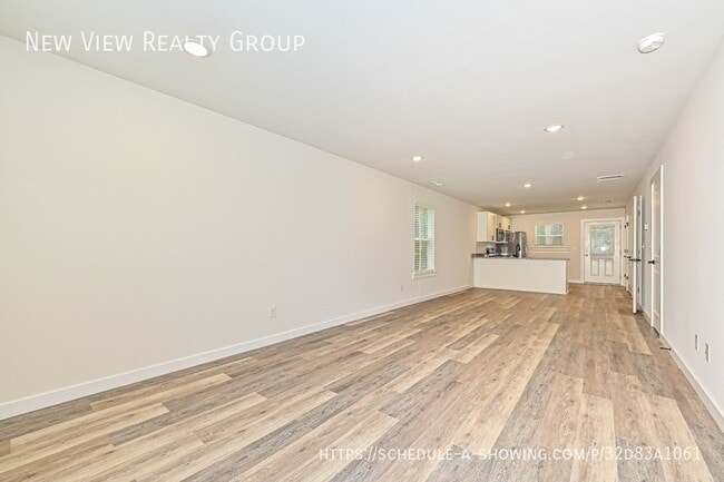 512 12th Ave NE