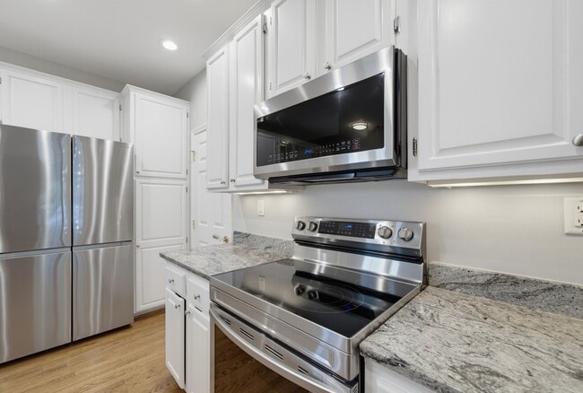 761 Bishops Park Dr