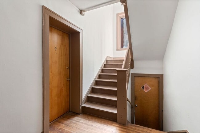 Photo - 2773 Hampshire-Unit 8 Unit 8