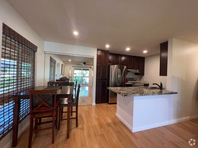 Building Photo - FURNISHED PET FRIENDLY 2 bed/1.5 bath Kihe... Unit 16-203 Rental