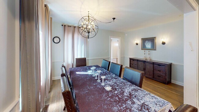 Photo - Gorgeous 4-Bed 2-Bath in Beaver Hills