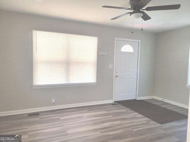 Photo - 1243 Hill St NW