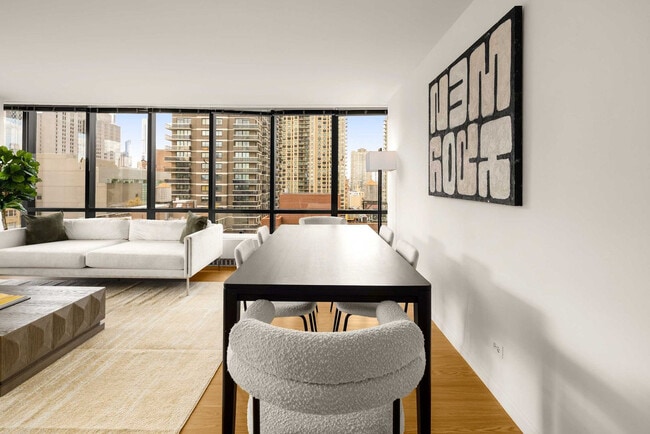 Photo - 525 E 72nd St Unidad ID1330814P