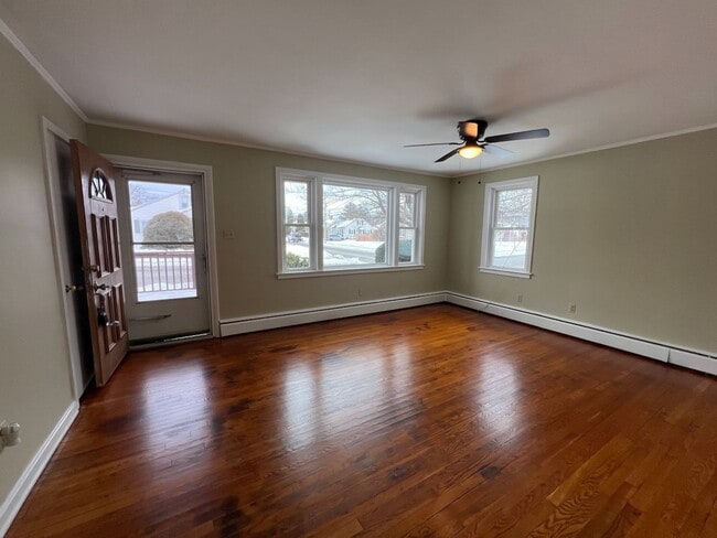 Building Photo - Rancher on a Quiet Manheim Borough Street