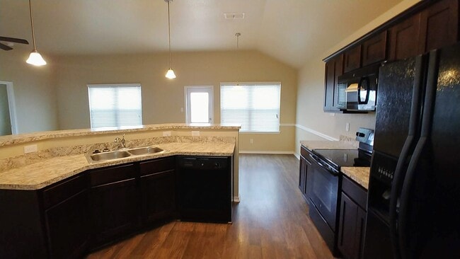 1105 Wethersfield Ln