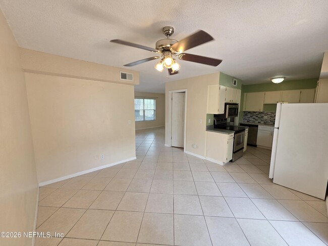 Photo - 227 Kettering Ct