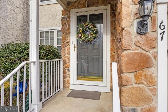 Building Photo - 67 Hearthstone Ln