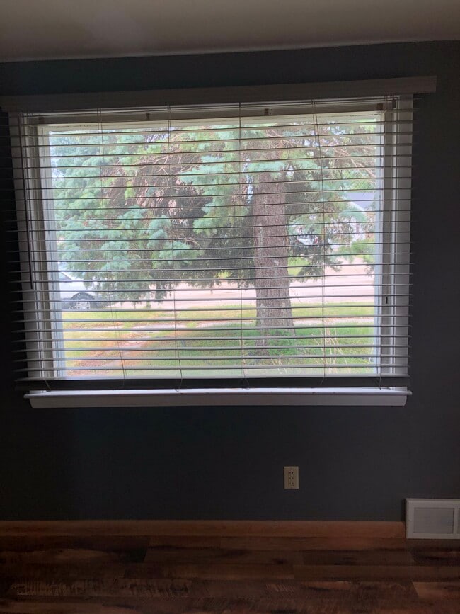 Sala de estar - 922 W Weiland Ave