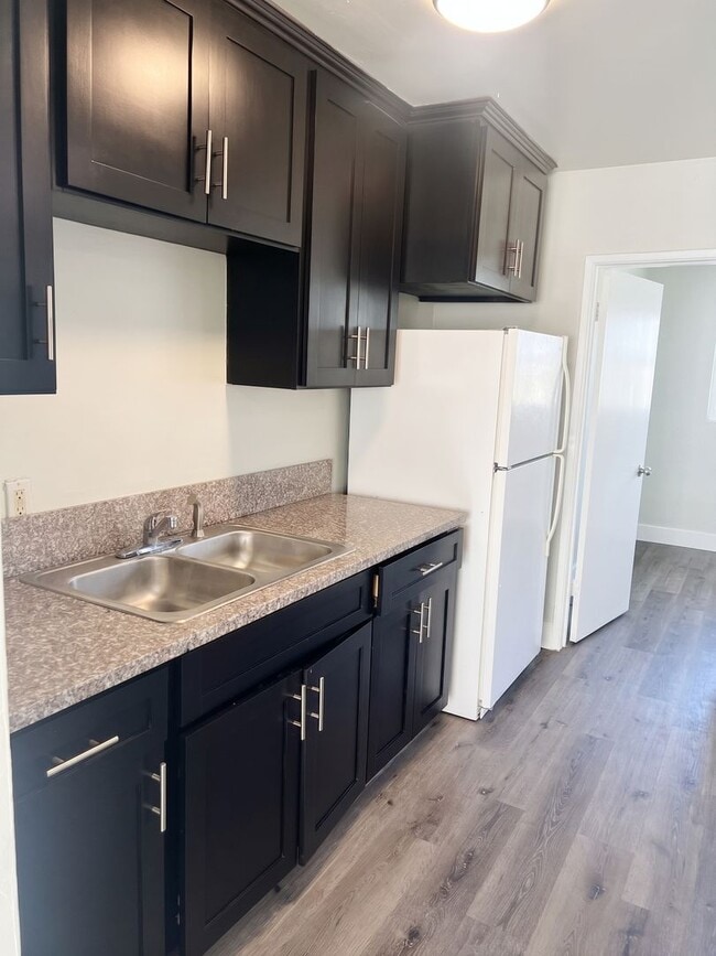 Building Photo - 620 W 80th St Unit 622.25