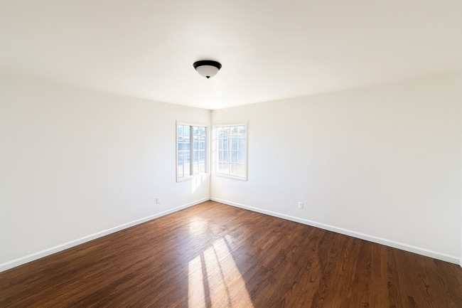 Photo - 5104-5106 East Falls View Dr. Unidad 5104 East Falls View