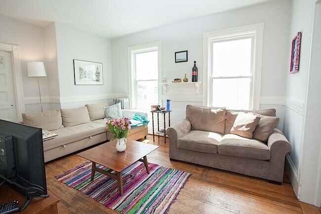 Photo - 3 Kinnaird St Unit 2