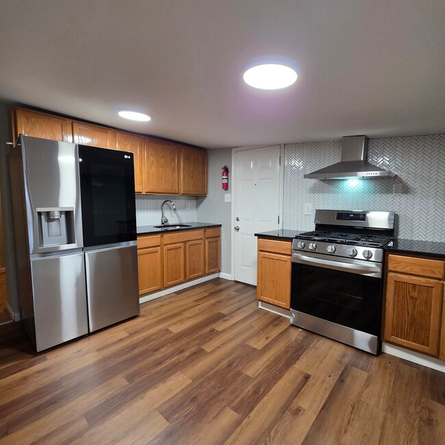 Building Photo - 101 9th St Rental