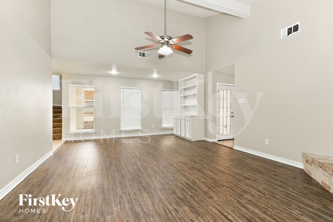 11936 Lakewood W Dr