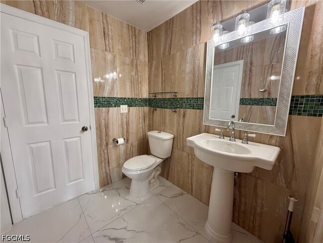 Photo - 2209 NE 9th Ave