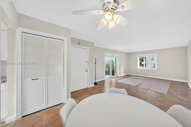 6815 Edgewater Dr Unit 108