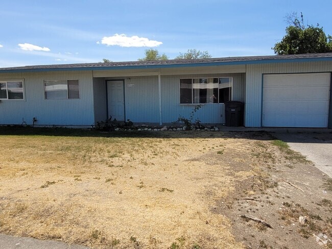 Building Photo - 8966tink Unit 8966 A Tinker Loop Rental