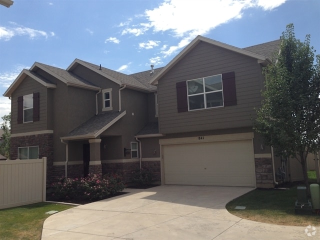 Building Photo - 841 Wilstead Dr Rental