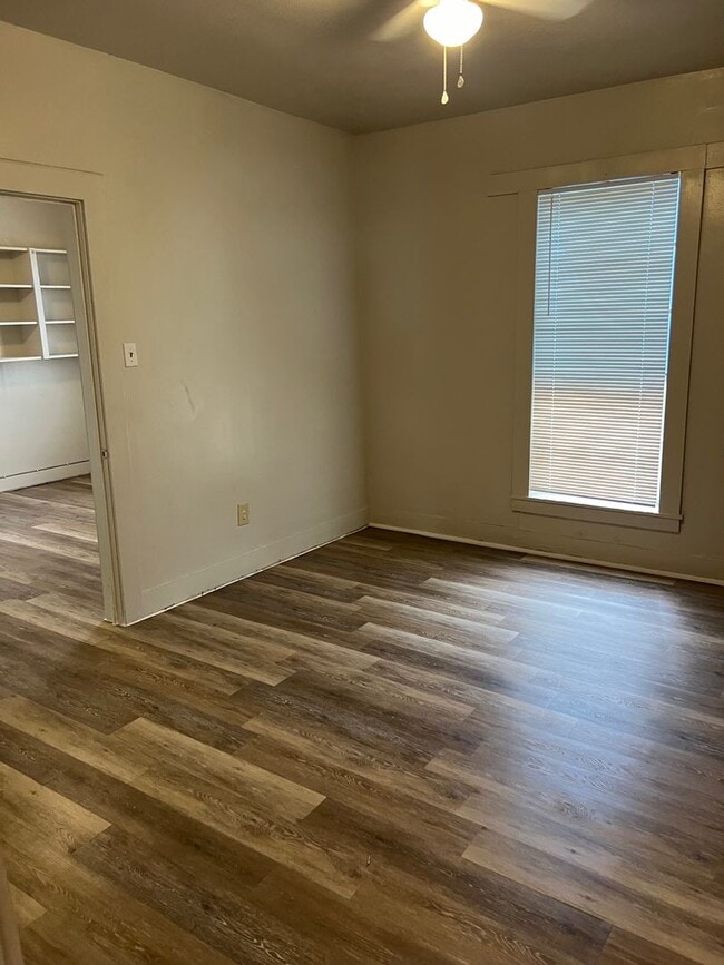 Photo - Large 3/2 Home in Sweetwater with Shop