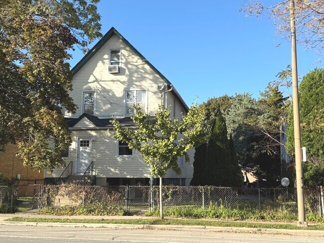 Photo - 1723 Emerson St Unit 1