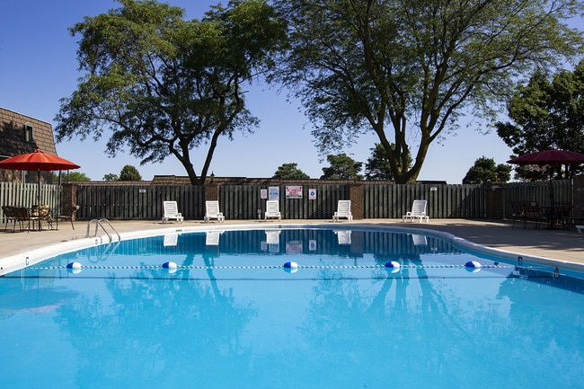 9ft deep pool
