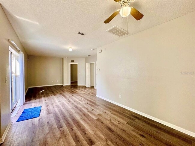 Photo - 2420 E Ida St