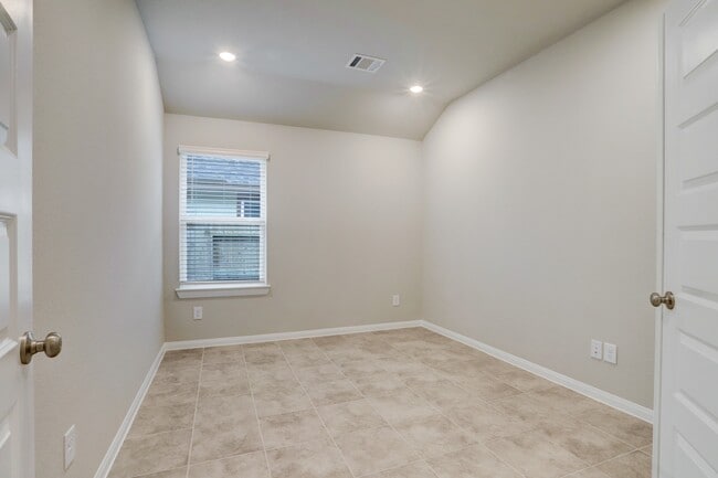 Photo - 2110 Cherryvale Dr