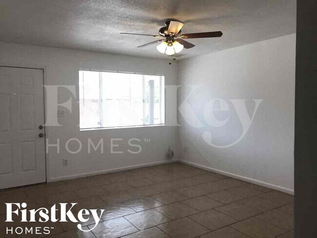 Photo - 8707 N 41st Ave