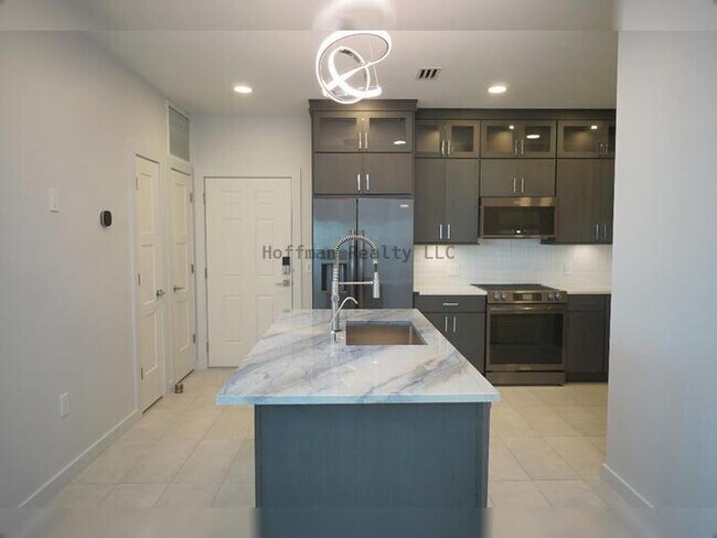 Photo - 2-Bed, 2.5-Bath Water-Front Condo in South Tampa Unit APT 9326