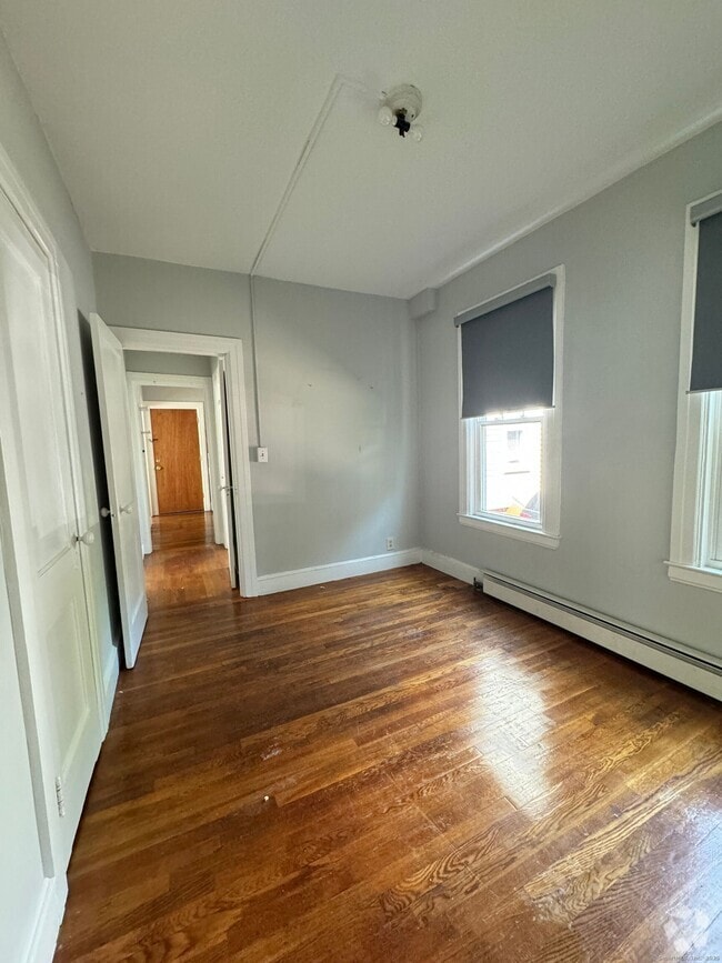 Building Photo - 28 Avon St Unit 3 Rental