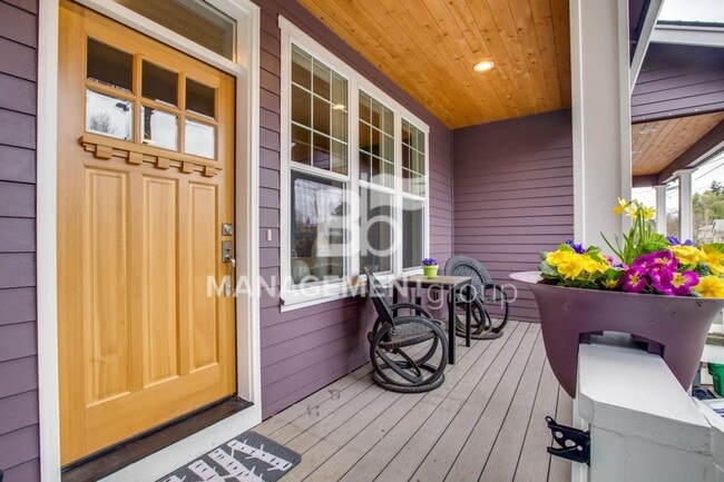 Photo - Close In NE Portland- Modern Townhome Across from Wholefoods and Starbucks